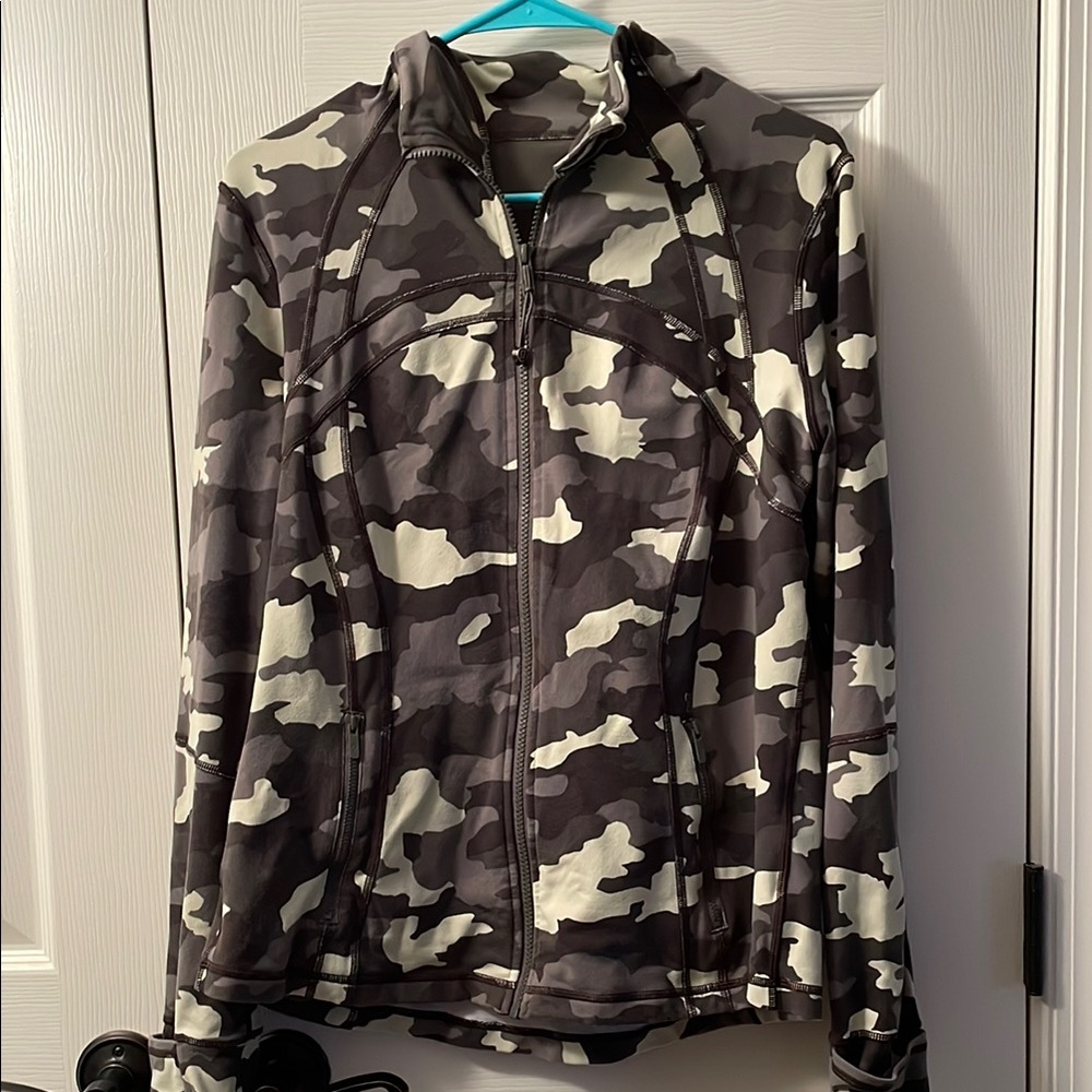 Lululemon Define Green Camouflage Zip-Up Jacket
